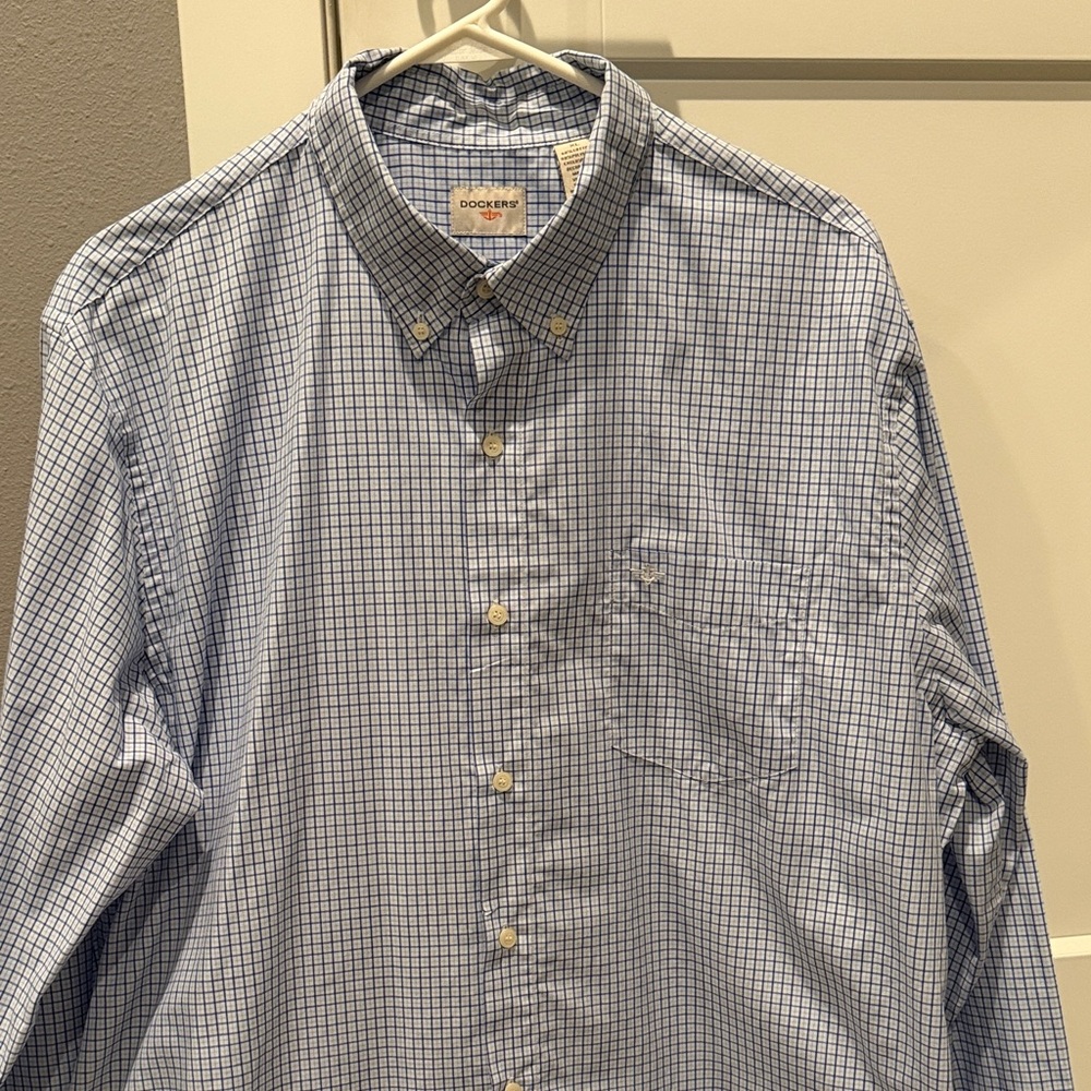 Dockers Men's Blue and White Plaid Shirt